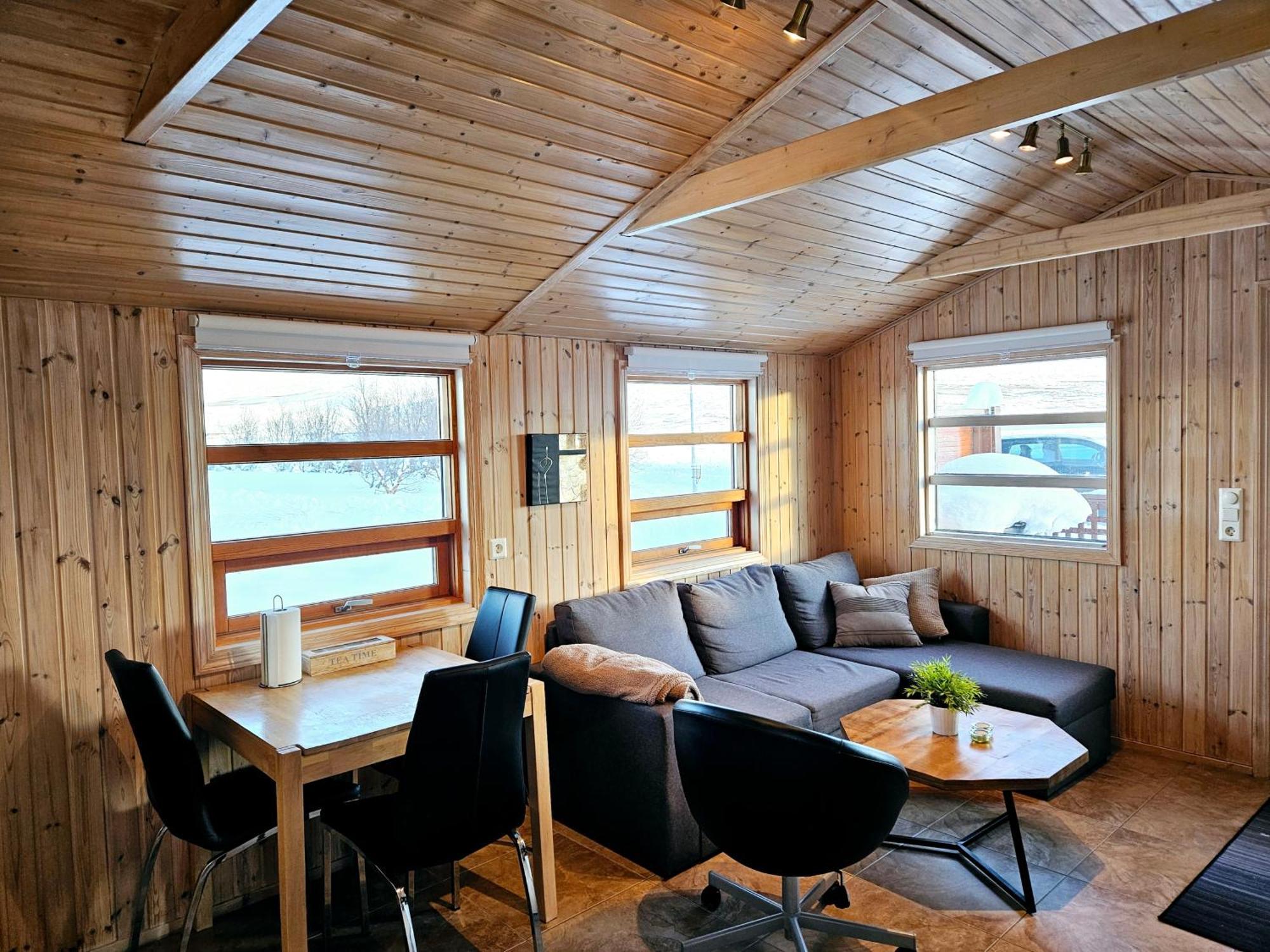 Aurora Vacation Homes Fagravik Ακουρέιρι Δωμάτιο φωτογραφία
